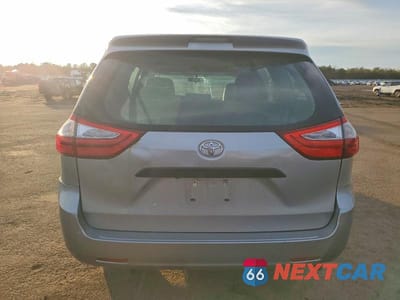 Zdjęcie 6 z 13 samochodu: 2015 TOYOTA SIENNA VIN:5TDZK3DCXFS591516 - miniatura