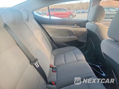 Zdjęcie 10 z 13 samochodu: 2019 HYUNDAI ELANTRA SE VIN:5NPD74LF4KH492915 - miniatura