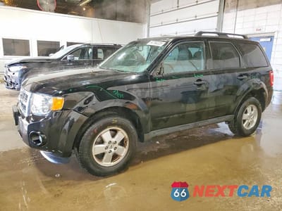 2012 FORD ESCAPE XLT 1FMCU0D71CKC67046 - główne zdjęcie licytacji z USA - miniatura