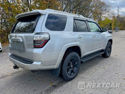 Czwarte zdjęcie samochodu z boku: 2015 TOYOTA 4RUNNER SR5 PREMIUM VIN:JTEBU5JR8F5203717 - miniatura