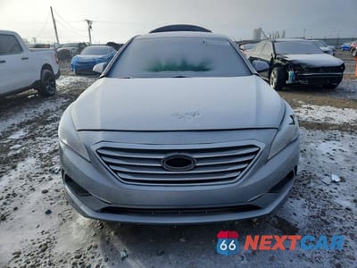 Piąte zdjęcie samochodu w środku: 2016 HYUNDAI SONATA SE VIN:5NPE24AF8GH397948 - miniatura
