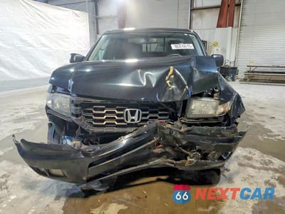 Piąte zdjęcie samochodu w środku: 2014 HONDA RIDGELINE SPORT VIN:5FPYK1F72EB011444 - miniatura