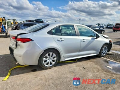 Trzecie zdjęcie samochodu z tyłu: 2025 TOYOTA COROLLA LE VIN:5YFB4MDE3SP246091 - miniatura