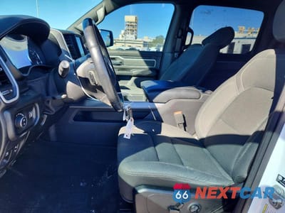 Zdjęcie 7 z 13 samochodu: 2021 RAM 1500 BIG HORN VIN:1C6SRFFT9MN548064 - miniatura