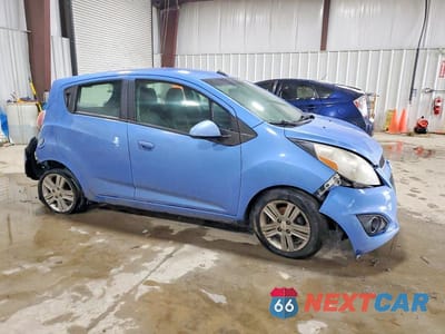 Czwarte zdjęcie samochodu z boku: 2014 CHEVROLET SPARK 1LT VIN:KL8CD6S9XEC535786 - miniatura