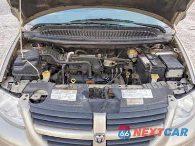 Zdjęcie 12 z 13 samochodu: 2005 DODGE GRAND CARAVAN SXT VIN:2D4GP44L95R333738 - miniatura