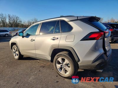 Drugie zdjęcie samochodu z przodu: 2023 TOYOTA RAV4 XLE VIN:2T3P1RFV8PW390208 - miniatura