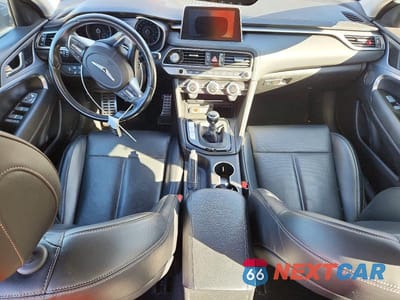 Zdjęcie 8 z 11 samochodu: 2019 GENESIS G70 2.0T SPORT M VIN:KMTG24LA4KU016171 - miniatura