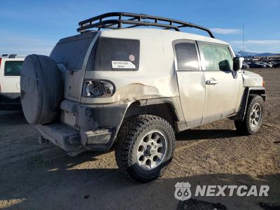 Trzecie zdjęcie samochodu z tyłu: 2012 TOYOTA FJ CRUISER VIN:JTEBU4BFXCK133021 - miniatura
