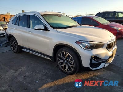 Czwarte zdjęcie samochodu z boku: 2022 BMW X1 SDRIVE28I VIN:WBXJG7C03N5V19092 - miniatura
