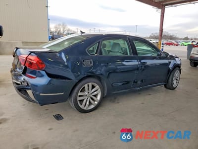 Trzecie zdjęcie samochodu z tyłu: 2019 VOLKSWAGEN PASSAT WOLFSBURG VIN:1VWLA7A38KC014254 - miniatura