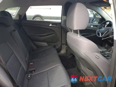 Zdjęcie 10 z 11 samochodu: 2019 HYUNDAI TUCSON SE VIN:KM8J23A46KU021301 - miniatura