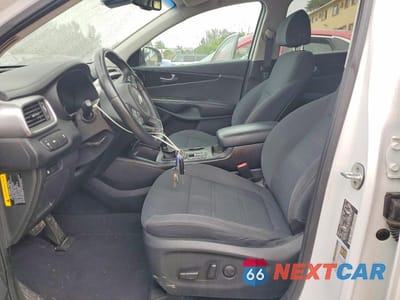 Zdjęcie 7 z 12 samochodu: 2018 KIA SORENTO LX VIN:5XYPG4A36JG381830 - miniatura