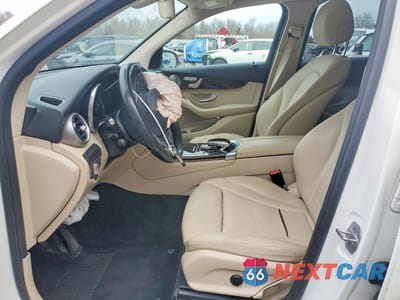 Zdjęcie 7 z 13 samochodu: 2017 MERCEDES-BENZ GLC 300 4MATIC VIN:WDC0G4KB4HF238700 - miniatura