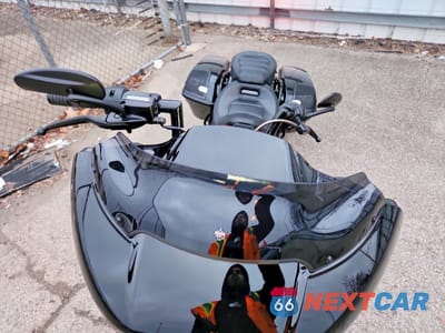 Piąte zdjęcie samochodu w środku: 2021 HARLEY-DAVIDSON FLTRXSE VIN:1HD1TCL13MB954560 - miniatura