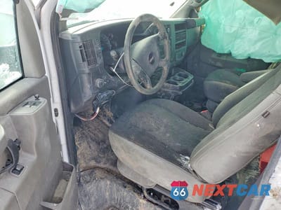 Zdjęcie 8 z 13 samochodu: 2020 GMC SAVANA G2500 VIN:1GTW7AFG6L1268260 - miniatura