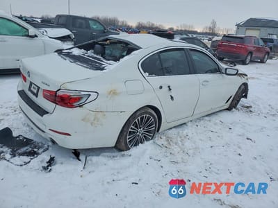 Trzecie zdjęcie samochodu z tyłu: 2019 BMW 530 XI VIN:WBAJA7C58KWC77576 - miniatura