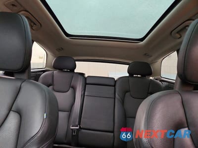 Zdjęcie 10 z 12 samochodu: 2018 VOLVO XC60 T5 INSCRIPTION VIN:YV4102RL8J1033396 - miniatura