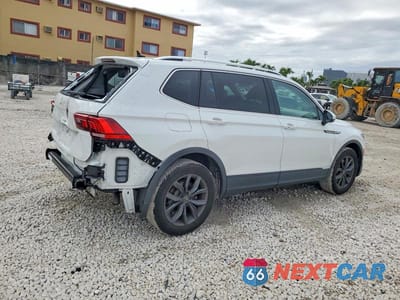 Trzecie zdjęcie samochodu z tyłu: 2022 VOLKSWAGEN TIGUAN SE VIN:3VV3B7AX8NM167823 - miniatura