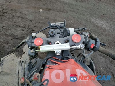 Zdjęcie 7 z 9 samochodu: 2011 KAWASAKI ZX1000 J VIN:JKAZXCJ17BA003819 - miniatura