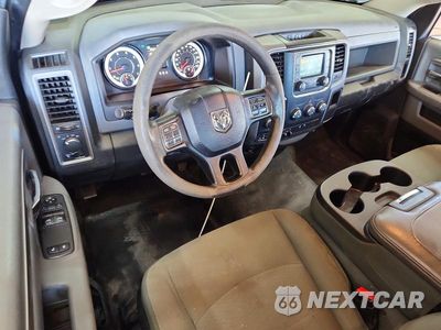 Zdjęcie 8 z 11 samochodu: 2018 RAM 1500 ST VIN:3C6JR7DT7JG243011 - miniatura