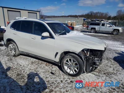 Czwarte zdjęcie samochodu z boku: 2019 BMW X5 XDRIVE40I VIN:5UXCR6C55KLL12697 - miniatura
