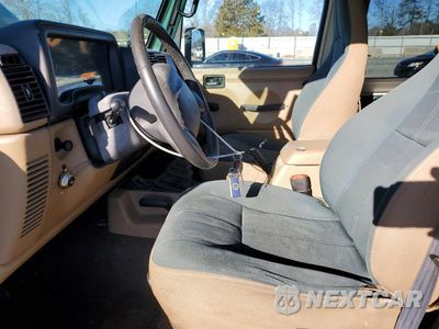 Zdjęcie 7 z 14 samochodu: 2000 JEEP WRANGLER / TJ SAHARA VIN:1J4FA59S6YP772122 - miniatura