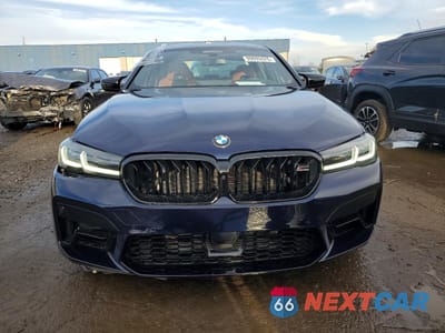 Piąte zdjęcie samochodu w środku: 2023 BMW M5 VIN:WBS83CH04PCN22583 - miniatura