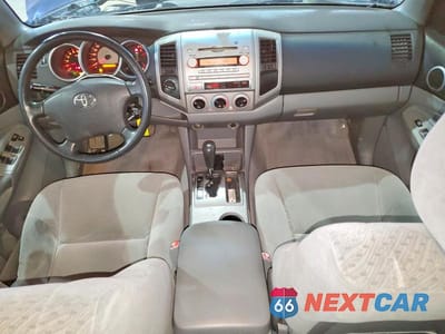 Zdjęcie 8 z 12 samochodu: 2006 TOYOTA TACOMA DOUBLE CAB VIN:5TELU42N76Z270207 - miniatura