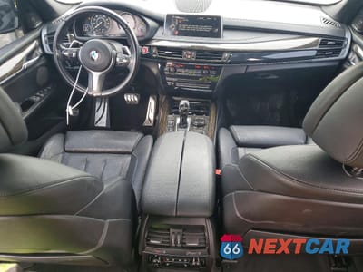 Zdjęcie 8 z 14 samochodu: 2016 BMW X5 XDRIVE50I VIN:5UXKR6C58G0J79955 - miniatura