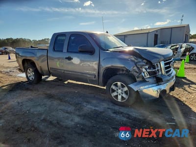 Czwarte zdjęcie samochodu z boku: 2013 GMC SIERRA C1500 SLE VIN:1GTR1VE09DZ156498 - miniatura