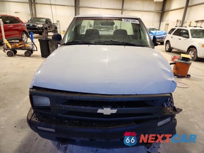 Piąte zdjęcie samochodu w środku: 1997 CHEVROLET S TRUCK S10 VIN:1GCDT14X4V8145301 - miniatura