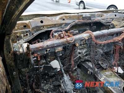 Zdjęcie 9 z 11 samochodu: 2008 PONTIAC G8 GT VIN:6G2EC57Y78L151473 - miniatura