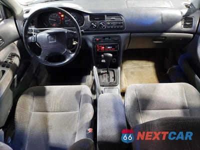 Zdjęcie 8 z 12 samochodu: 1997 HONDA ACCORD SE VIN:1HGCD5600VA085186 - miniatura