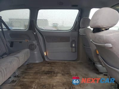 Zdjęcie 11 z 13 samochodu: 2002 TOYOTA SIENNA LE VIN:4T3ZF13C72U441799 - miniatura