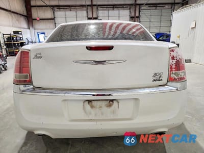 Zdjęcie 6 z 12 samochodu: 2012 CHRYSLER 300 LIMITED VIN:2C3CCACG7CH115489 - miniatura
