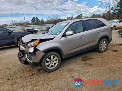 2013 KIA SORENTO LX 5XYKT3A18DG376230 - główne zdjęcie licytacji z USA - miniatura