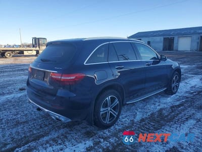 Trzecie zdjęcie samochodu z tyłu: 2019 MERCEDES-BENZ GLC 300 4MATIC VIN:WDC0G4KB0KV130796 - miniatura