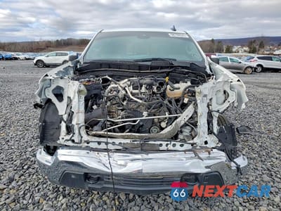 Piąte zdjęcie samochodu w środku: 2024 CHEVROLET SILVERADO K1500 LT VIN:1GCUDDE83RZ159308 - miniatura