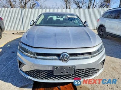 Piąte zdjęcie samochodu w środku: 2025 VOLKSWAGEN JETTA S VIN:3VW5X7BU6SM011513 - miniatura