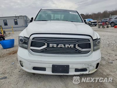 Piąte zdjęcie samochodu w środku: 2018 RAM 1500 LONGHORN VIN:1C6RR7PT4JS144962 - miniatura
