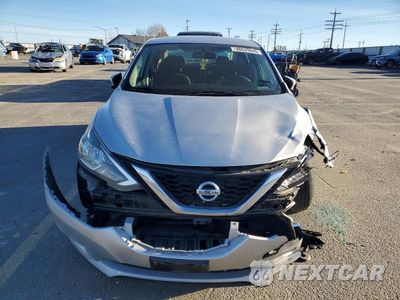 Piąte zdjęcie samochodu w środku: 2017 NISSAN SENTRA S VIN:3N1AB7AP7HY351530 - miniatura