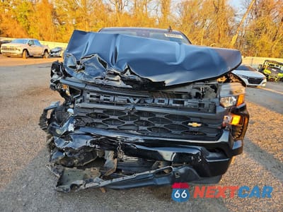 Piąte zdjęcie samochodu w środku: 2023 CHEVROLET SILVERADO K1500 CUSTOM VIN:3GCPDBEK9PG145021 - miniatura