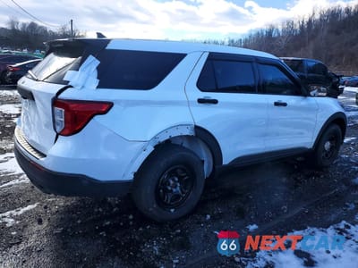 Trzecie zdjęcie samochodu z tyłu: 2023 FORD EXPLORER POLICE INTERCEPTOR VIN:1FM5K8AW9PNA04624 - miniatura