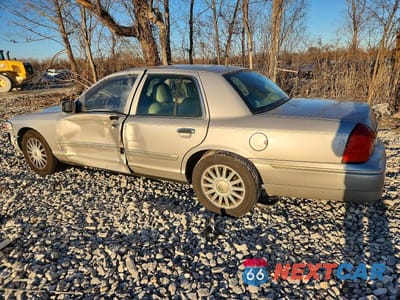 Drugie zdjęcie samochodu z przodu: 2008 MERCURY GRAND MARQUIS LS VIN:2MEFM75VX8X651739 - miniatura