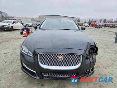 Piąte zdjęcie samochodu w środku: 2017 JAGUAR XJL SUPERCHARGED VIN:SAJWA2GE1HMW04165 - miniatura