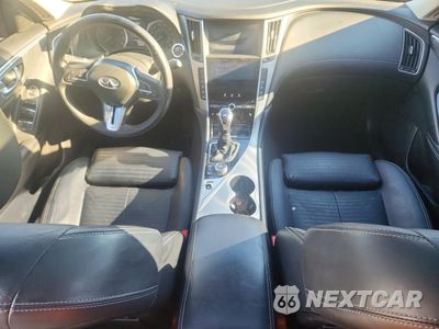 Zdjęcie 8 z 13 samochodu: 2018 INFINITI Q50 LUXE VIN:JN1EV7AR4JM610283 - miniatura
