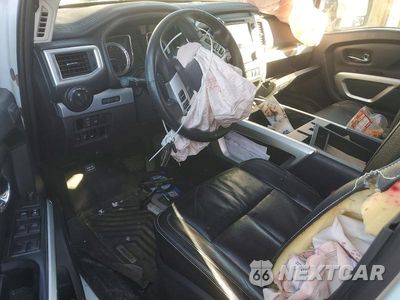 Zdjęcie 8 z 11 samochodu: 2018 NISSAN TITAN XD SL VIN:1N6AA1F44JN521855 - miniatura