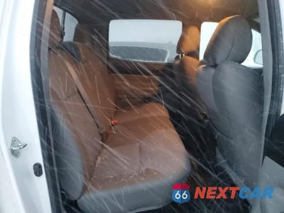 Zdjęcie 10 z 12 samochodu: 2015 TOYOTA TACOMA DOUBLE CAB VIN:3TMLU4EN9FM200362 - miniatura