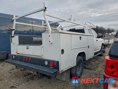 Trzecie zdjęcie samochodu z tyłu: 2021 RAM 3500 UTILITY / SERVICE TRUCK VIN:3C7WRTCJ9MG593531 - miniatura